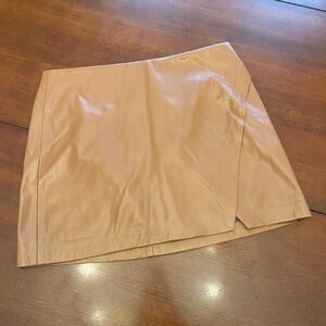 NWT Alice + Olivia Camel Vegan Leather Mini Skirt Size 10